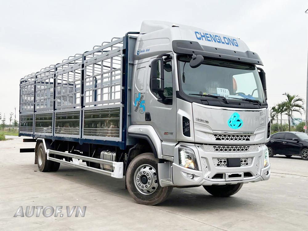 Chenglong 8 tấn H5 240Hp Mui Bạt 9.9M